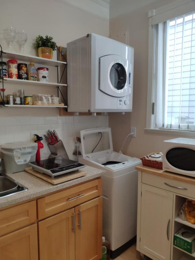 Helen'S House / Close To Skytrain And Airport Vancouver Luaran gambar